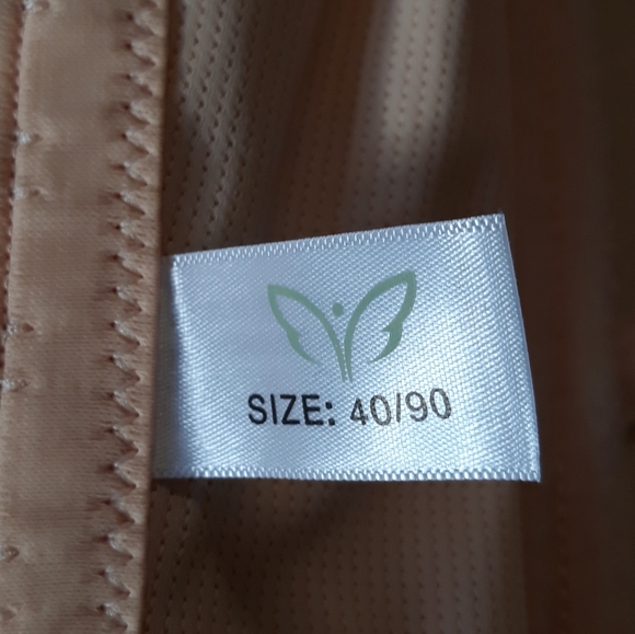 NIB! Wide Back Support Lace Bra - Picture 6 of 11